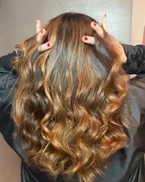 Onde morbide con riflessi caramello e miele